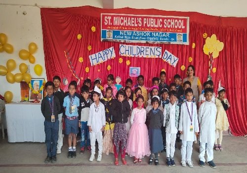 संत माइकल्स पब्लिक स्कूल में बाल दिवस पर कार्यक्रम