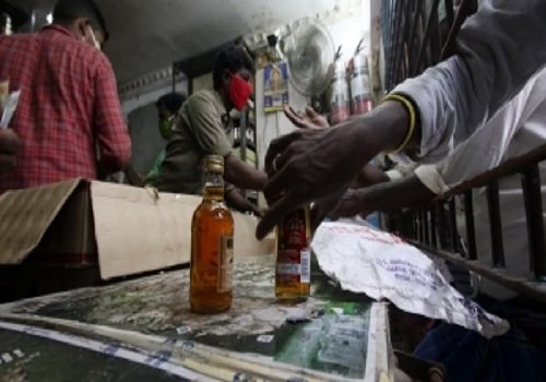 बिहार के सीवान में जहरीली शराब से चार की मौत, बेगूसराय में दो की हालत गंभीर