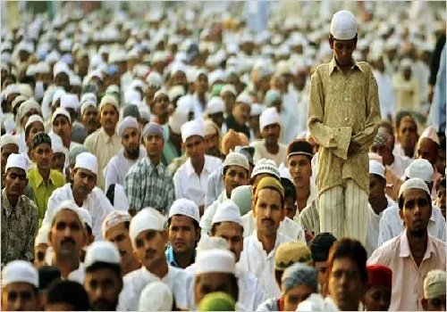 Muslims in India : Confident in Democracy Despite Economic and Educational Challenges
