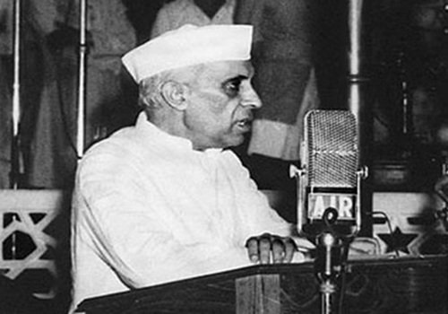 नेहरू का वह मध्यरात्रि भाषण जिसकी गूँज आज भी कायम