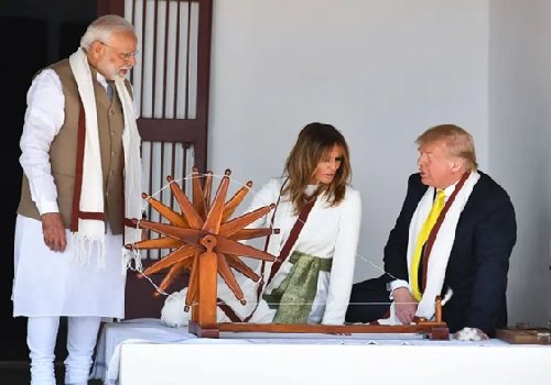 ट्रम्प टैरिफ : चरखा बनाम साम्राज्यवाद
