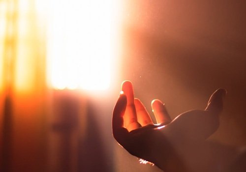 आस्था व विश्वास को यदि हथियार बना देंगे तो धर्म का क्या होगा?