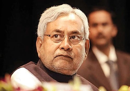 नितीश कुमार : लोहियावादी समाजवाद के अंतिम राजनीतिक योद्धा का पराभव