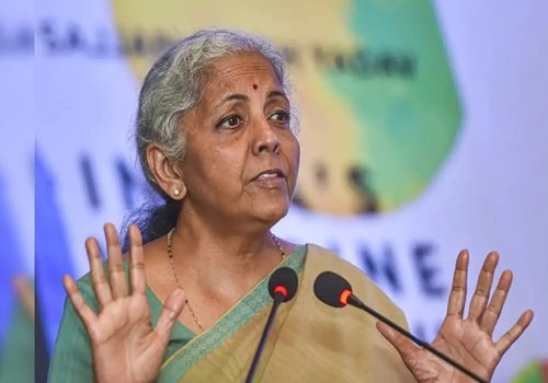 गिरती गरिमा, गढ़ती गणना : भारतीय अर्थव्यवस्था का छठे स्थान पर फिसलना और विकास की विडंबना