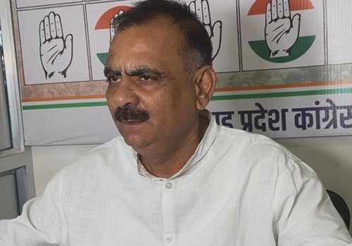 भाजपा के आरोपों पर कांग्रेस का पलटवार, “भाजपा को निवेश नहीं, केवल राजनीति दिखती है”