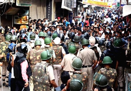 डराने-धमकाने की प्रशासनिक कार्यशैली लोकतांत्रिक शैली के लिए बेहद खतरनाक