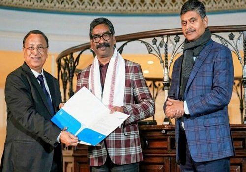 झारखंड में एक लाख करोड़ का निवेश : क्या इस बार एमओयू से आगे बढ़ेगी कहानी?
